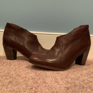 Johnston & Murphy booties